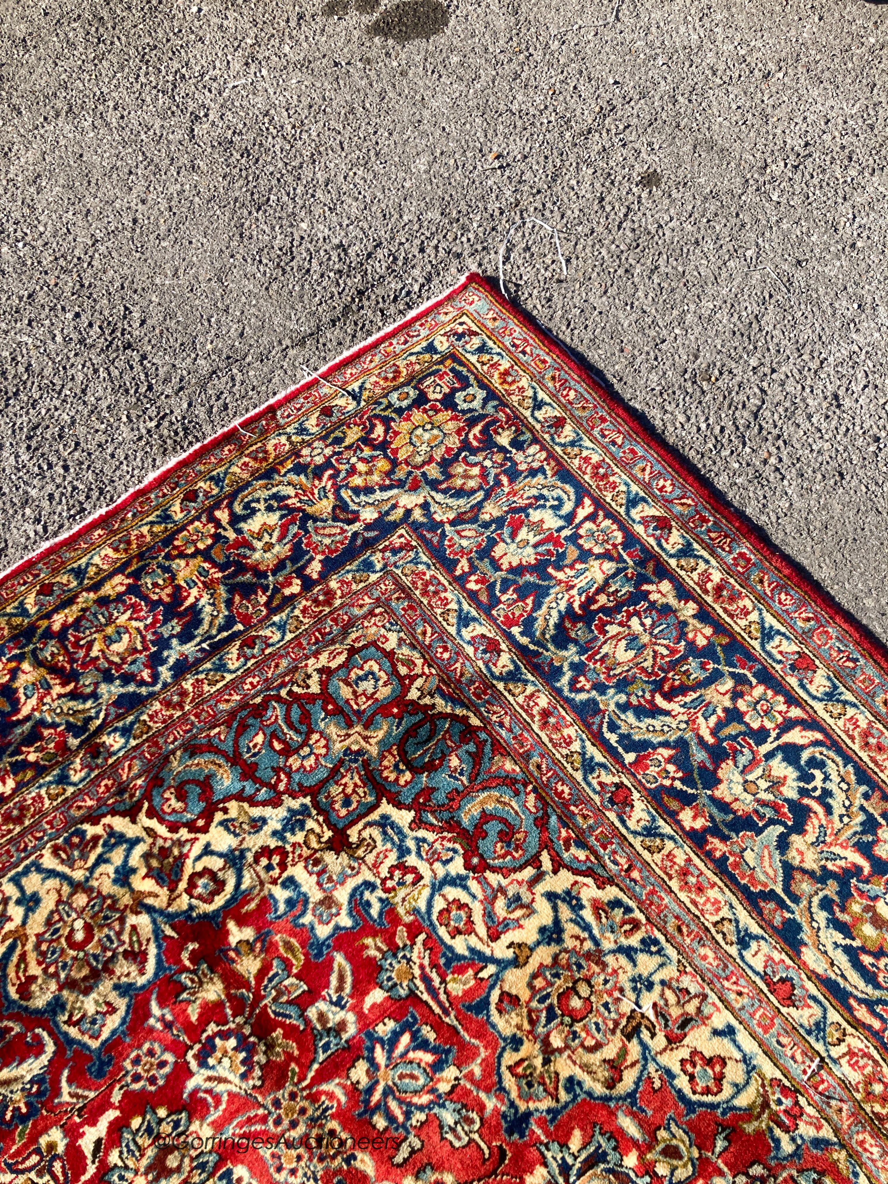 A Najaf Abad carpet, 300 x 212cm